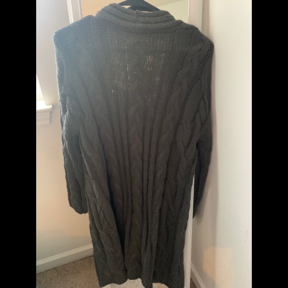 Cardigan - Picture 2 of 4